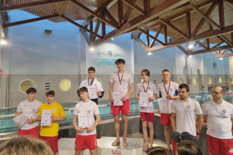 Team Tirol als Gastmannschaft bei den Salzburger Meisterschaften im Rettungsschwimmen
