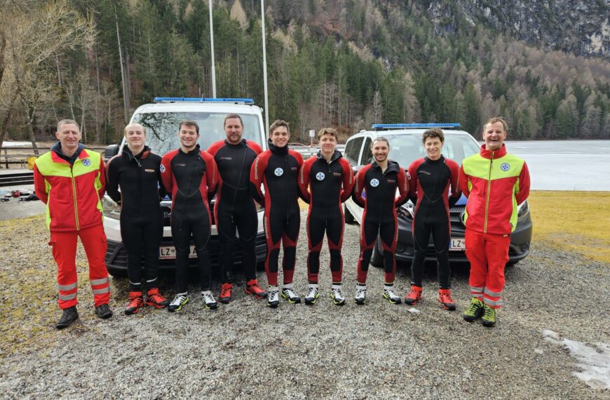 Eisunfallübung am Tristacher See