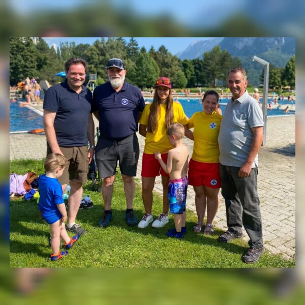 Ministerkinder lernen bei der Wasserrettung Osttirol schwimmen